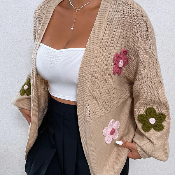 Cardigan ouvert sur le devant à épaules tombantes et appliqué floraux